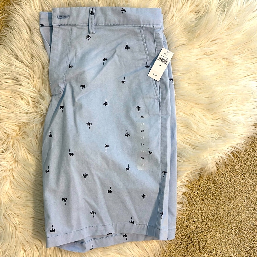 Khaki 10” short with palm trees